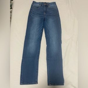 American Eagle Curvy Hi-Rise Mom Jeans